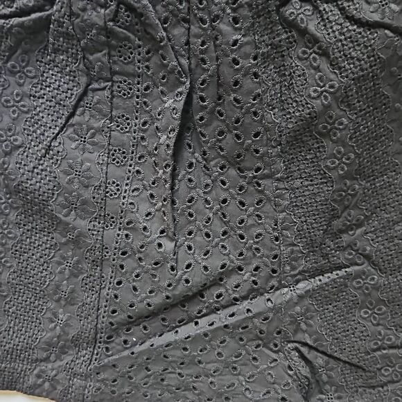 Blank NYC Legend Pull-on Belted Lined Eyelet Shorts Black Medium - Picture 4 of 9